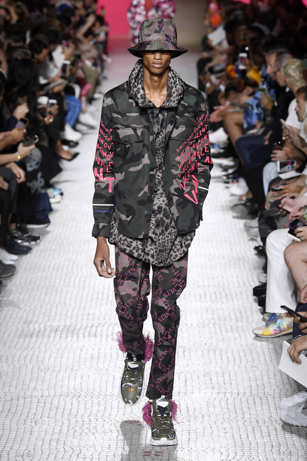 Valentino S/S 2019 Valentino S/S 2019 Vanity Teen 虚荣青年 Lifestyle & new faces magazine