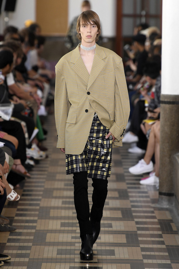 Wooyoungmi S/S 2019 Wooyoungmi S/S 2019 Vanity Teen 虚荣青年 Lifestyle & new faces magazine