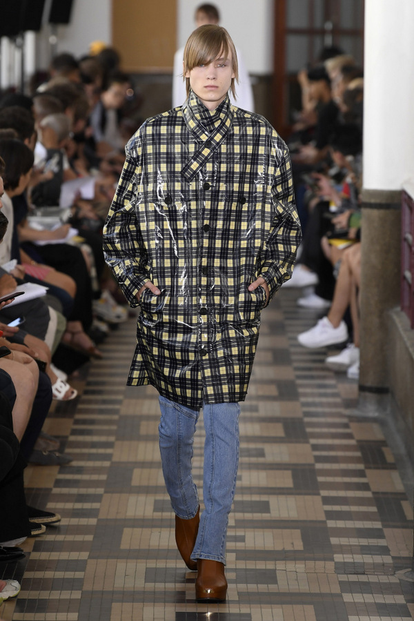 Wooyoungmi S/S 2019 Wooyoungmi S/S 2019 Vanity Teen 虚荣青年 Lifestyle & new faces magazine