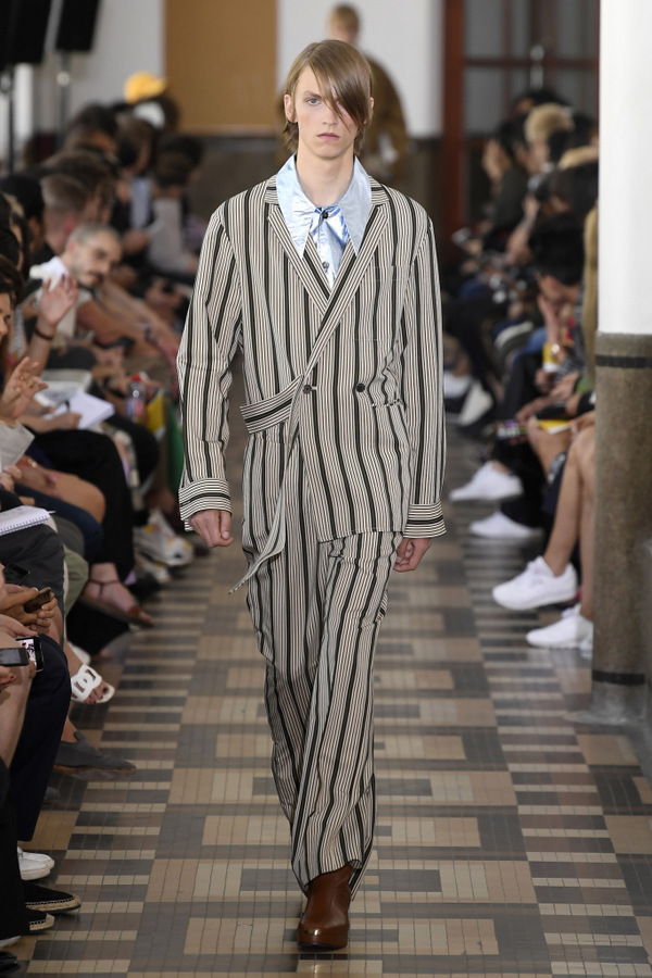 Wooyoungmi S/S 2019 Wooyoungmi S/S 2019 Vanity Teen 虚荣青年 Lifestyle & new faces magazine