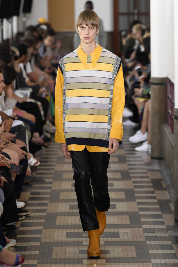 Wooyoungmi S/S 2019 Wooyoungmi S/S 2019 Vanity Teen 虚荣青年 Lifestyle & new faces magazine