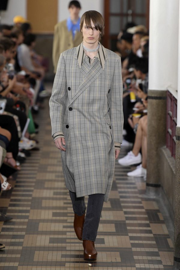 Wooyoungmi S/S 2019 Wooyoungmi S/S 2019 Vanity Teen 虚荣青年 Lifestyle & new faces magazine