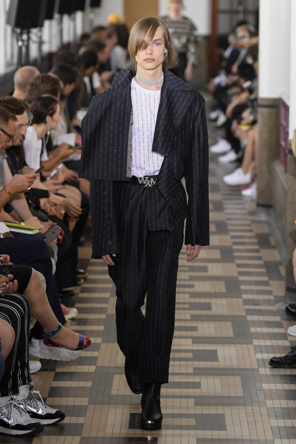 Wooyoungmi S/S 2019 Wooyoungmi S/S 2019 Vanity Teen 虚荣青年 Lifestyle & new faces magazine