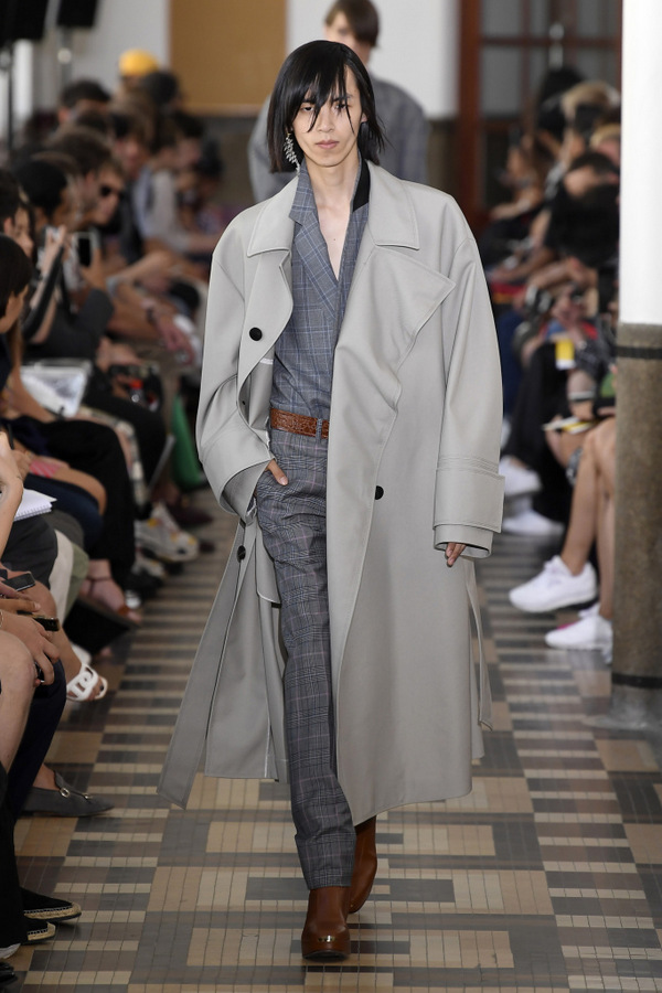 Wooyoungmi S/S 2019 Wooyoungmi S/S 2019 Vanity Teen 虚荣青年 Lifestyle & new faces magazine