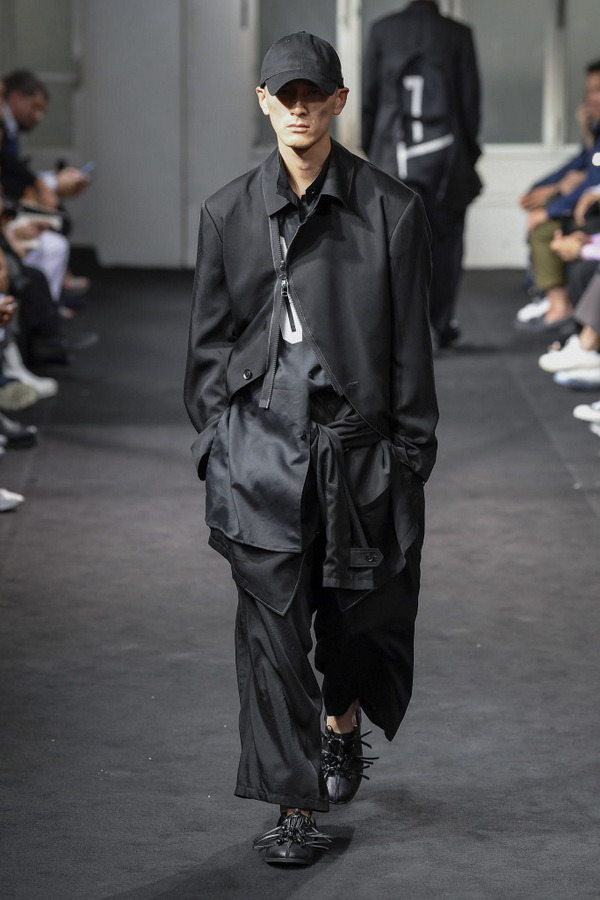 Yohji Yamamoto S/S 2019 Yohji Yamamoto S/S 2019 Vanity Teen 虚荣青年 Lifestyle & new faces magazine