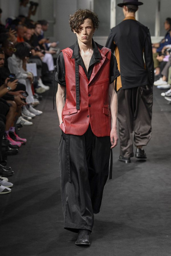 Yohji Yamamoto S/S 2019 Yohji Yamamoto S/S 2019 Vanity Teen 虚荣青年 Lifestyle & new faces magazine