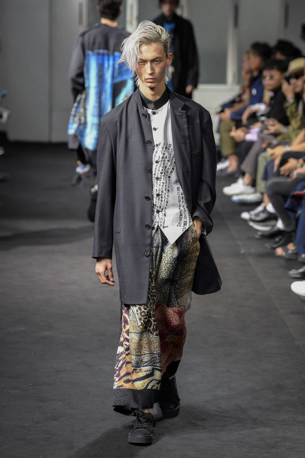 Yohji Yamamoto S/S 2019 Yohji Yamamoto S/S 2019 Vanity Teen 虚荣青年 Lifestyle & new faces magazine