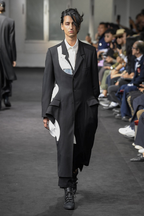 Yohji Yamamoto S/S 2019 Yohji Yamamoto S/S 2019 Vanity Teen 虚荣青年 Lifestyle & new faces magazine