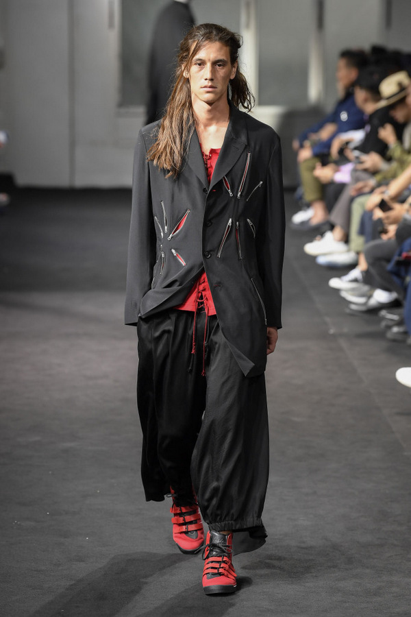 Yohji Yamamoto S/S 2019 Yohji Yamamoto S/S 2019 Vanity Teen 虚荣青年 Lifestyle & new faces magazine