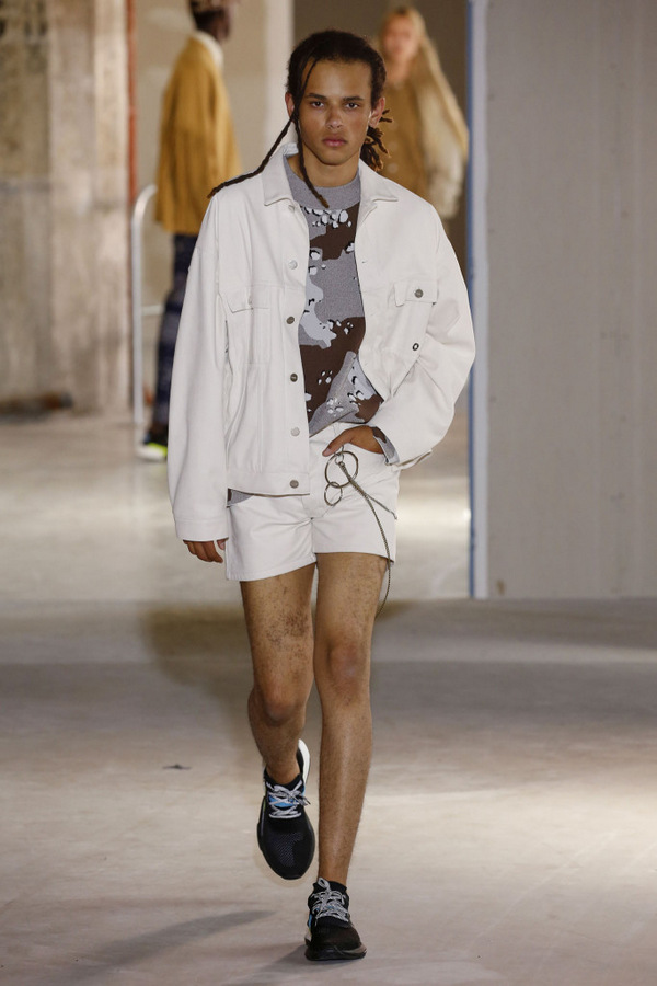 Études S/S 2019 Études S/S 2019 Vanity Teen 虚荣青年 Lifestyle & new faces magazine