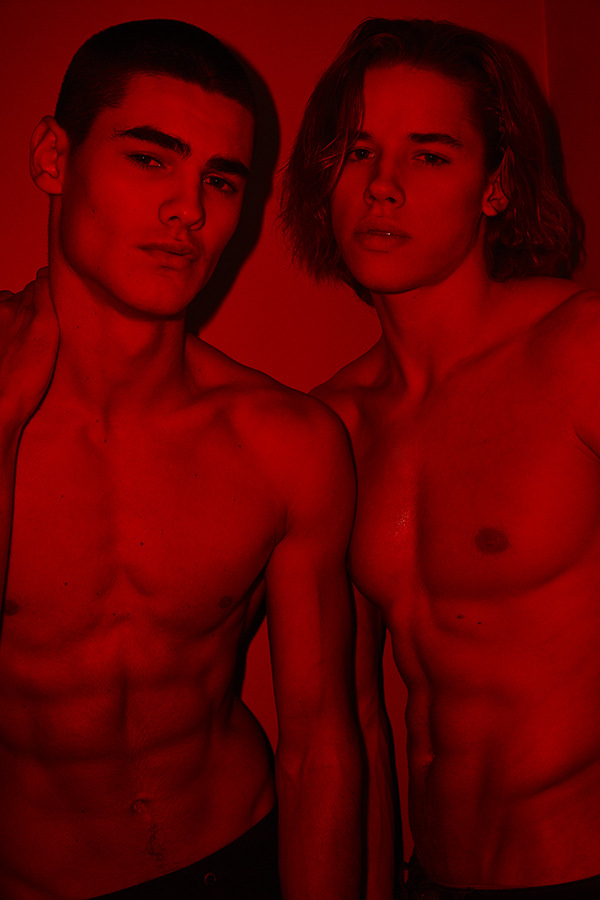 Caspar Thomas & Lucas White-Smith by Trent Pace Caspar Thomas & Lucas White-Smith by Trent Pace Vanity Teen 虚荣青年 Lifestyle & new faces magazine