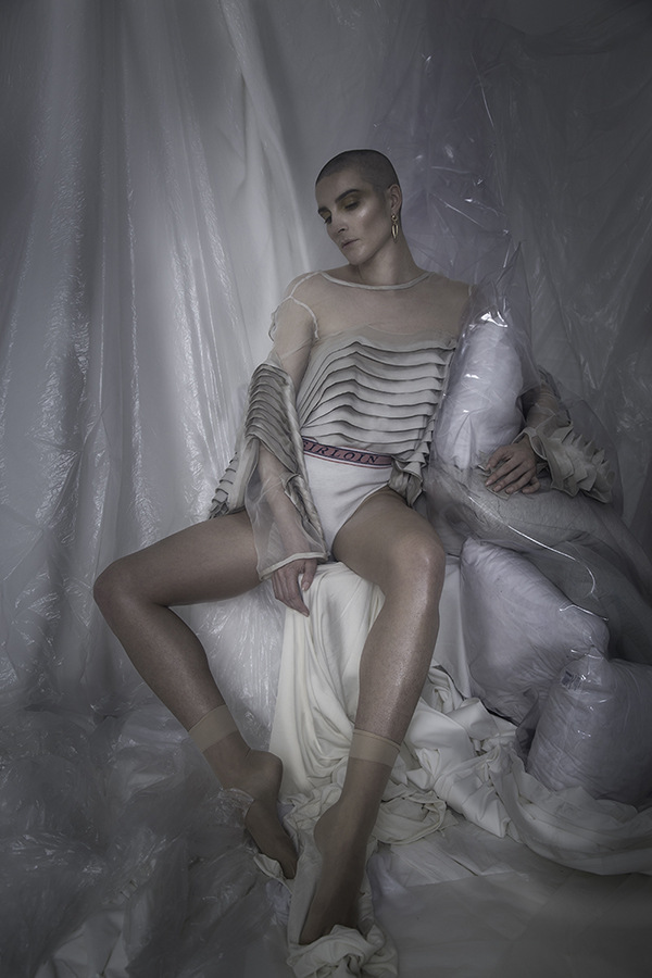 Sleeping with Ghosts by Spleen Factory Sleeping with Ghosts by Spleen Factory Vanity Teen 虚荣青年 Lifestyle & new faces magazine