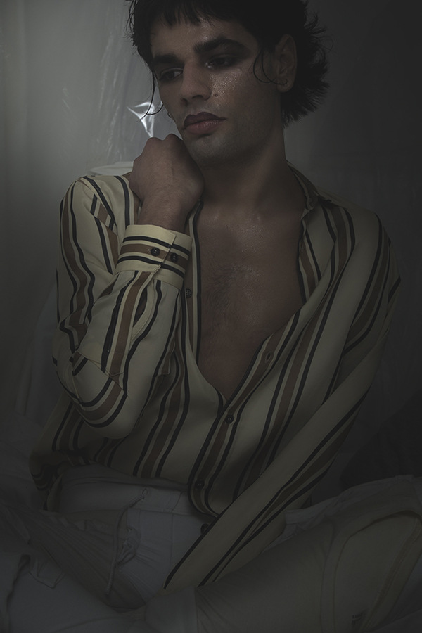 Sleeping with Ghosts by Spleen Factory Sleeping with Ghosts by Spleen Factory Vanity Teen 虚荣青年 Lifestyle & new faces magazine