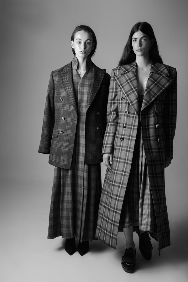 Laura, Mariangela, Simona, and Elisa by Kay Sukumar Laura, Mariangela, Simona, and Elisa by Kay Sukumar Vanity Teen 虚荣青年 Lifestyle & new faces magazine