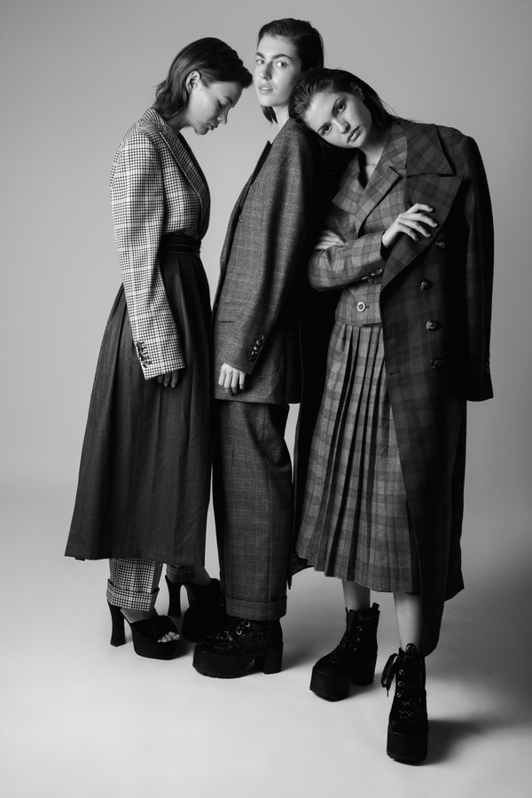 Laura, Mariangela, Simona, and Elisa by Kay Sukumar Laura, Mariangela, Simona, and Elisa by Kay Sukumar Vanity Teen 虚荣青年 Lifestyle & new faces magazine