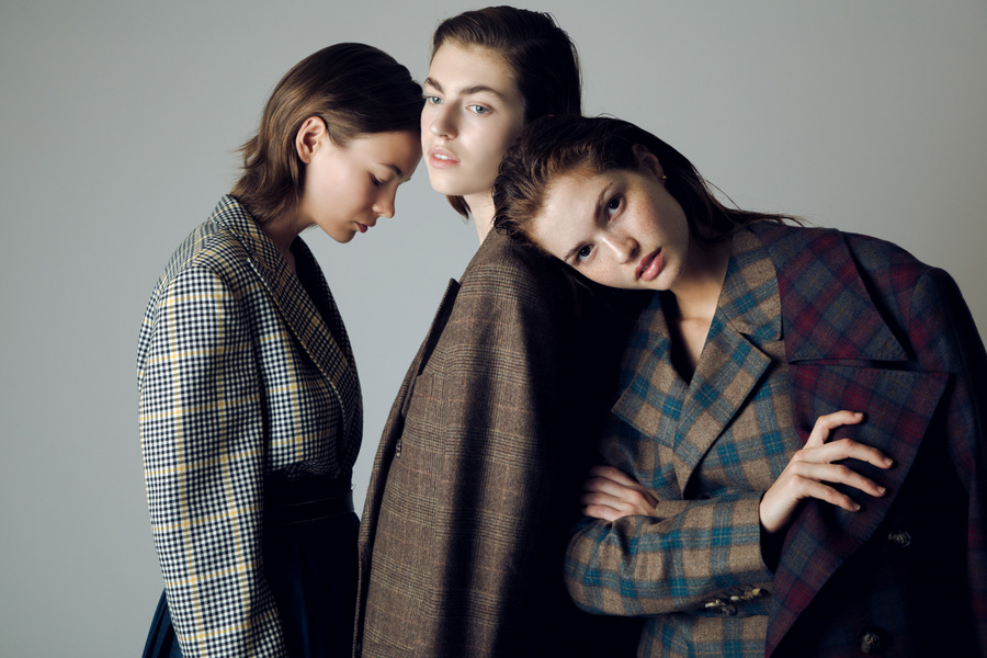 Laura, Mariangela, Simona, and Elisa by Kay Sukumar Laura, Mariangela, Simona, and Elisa by Kay Sukumar Vanity Teen 虚荣青年 Lifestyle & new faces magazine