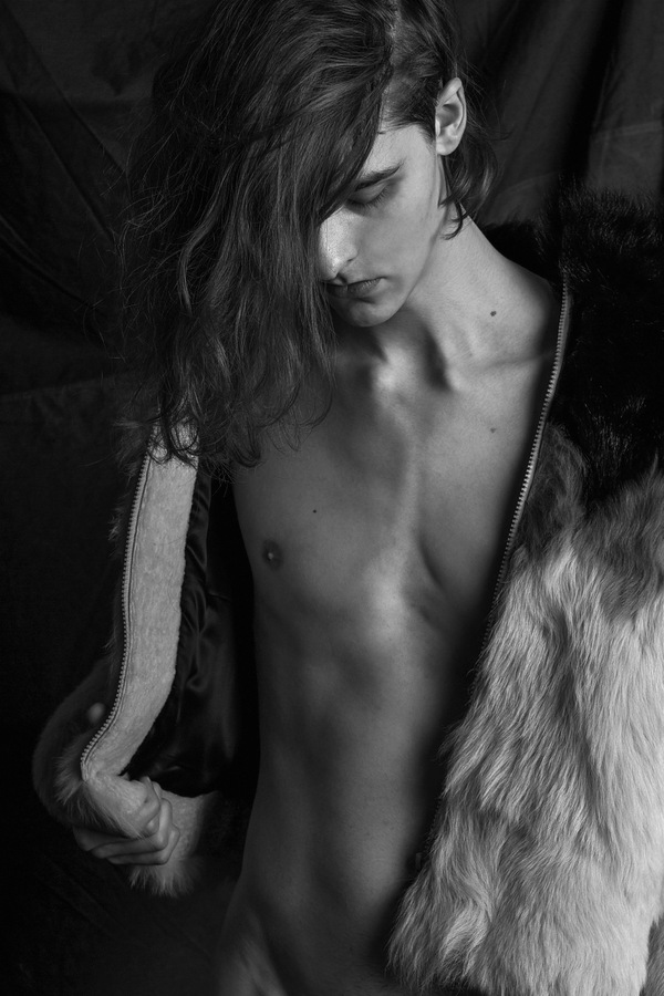 Anxiety by Vaidas Jokubauskas Anxiety by Vaidas Jokubauskas Vanity Teen 虚荣青年 Lifestyle & new faces magazine