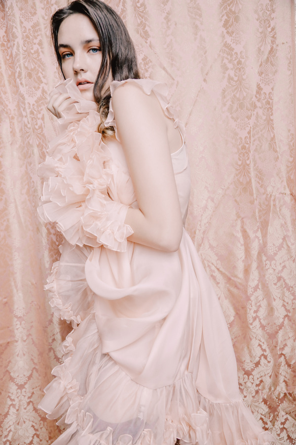 Izzy Pawline by Marie Simonova Izzy Pawline by Marie Simonova Vanity Teen 虚荣青年 Lifestyle & new faces magazine