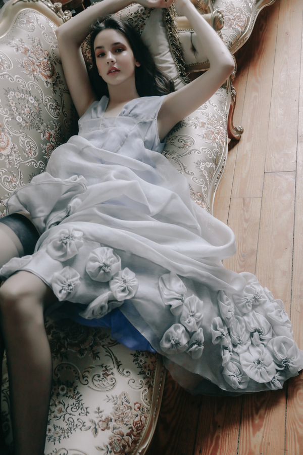 Izzy Pawline by Marie Simonova Izzy Pawline by Marie Simonova Vanity Teen 虚荣青年 Lifestyle & new faces magazine