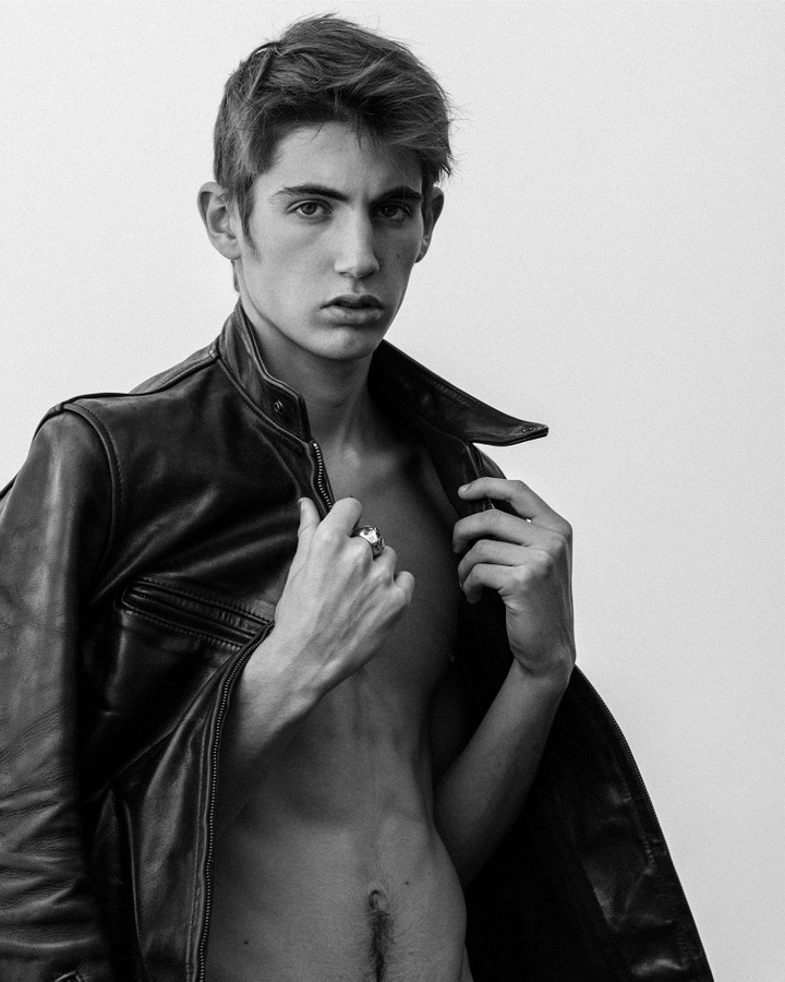 Solal Zaoui by Roberto Cifuentes Vanity Teen 虚荣青年 Lifestyle & new faces magazine Solal Zaoui by Roberto Cifuentes Solal Zaoui by Roberto Cifuentes Vanity Teen 虚荣青年 Lifestyle & new faces magazine