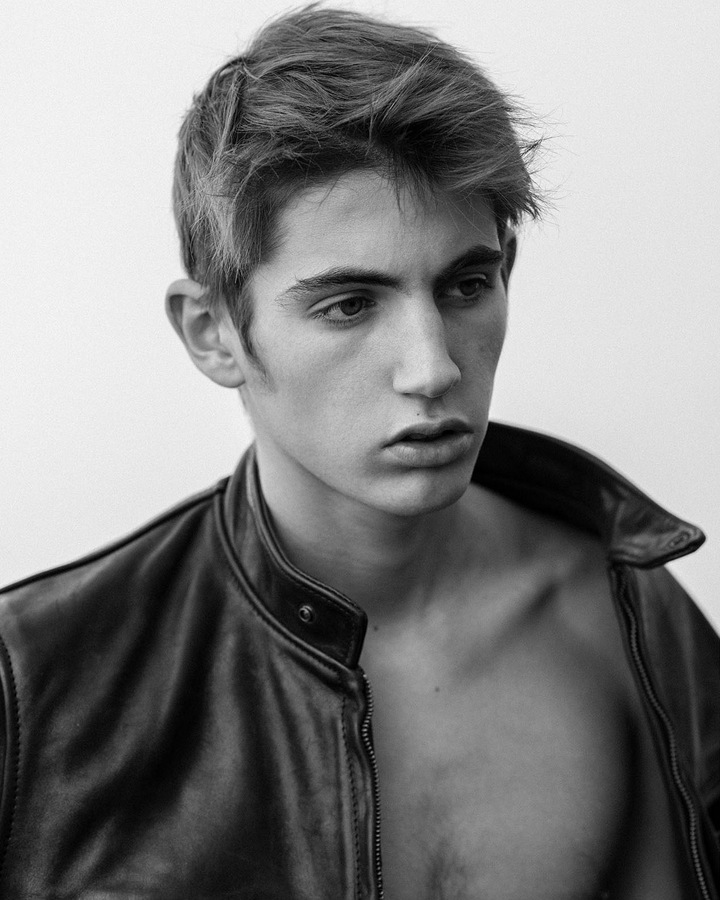 Solal Zaoui by Roberto Cifuentes Vanity Teen 虚荣青年 Lifestyle & new faces magazine Solal Zaoui by Roberto Cifuentes Solal Zaoui by Roberto Cifuentes Vanity Teen 虚荣青年 Lifestyle & new faces magazine