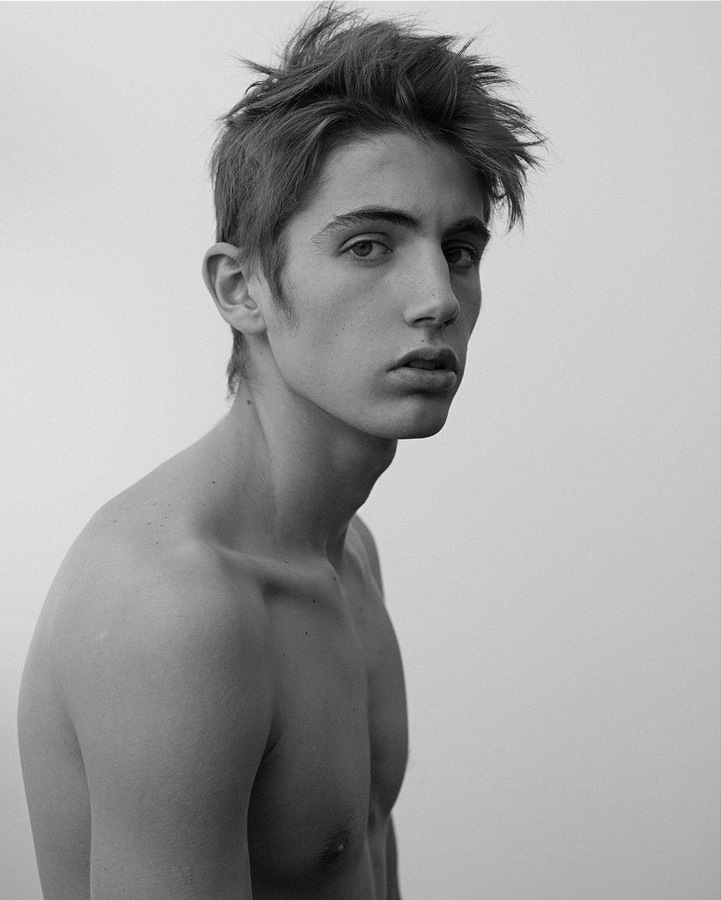 Solal Zaoui by Roberto Cifuentes Vanity Teen 虚荣青年 Lifestyle & new faces magazine Solal Zaoui by Roberto Cifuentes Solal Zaoui by Roberto Cifuentes Vanity Teen 虚荣青年 Lifestyle & new faces magazine