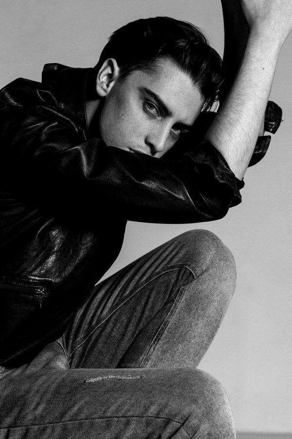 Fabiano Canonico by Davide Musto Fabiano Canonico by Davide Musto Vanity Teen 虚荣青年 Lifestyle & new faces magazine