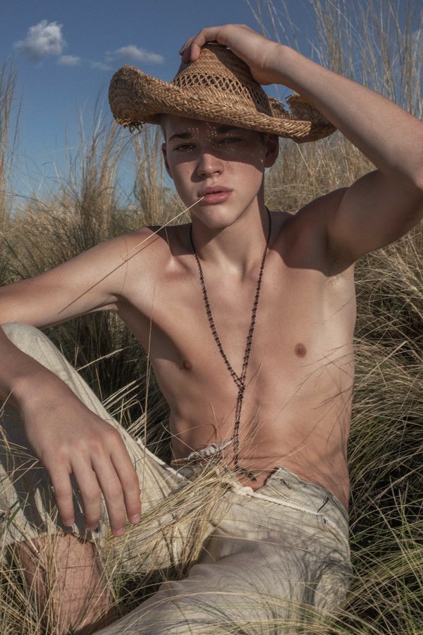 Lauraro & Mirko by Diego Bigolin Lauraro & Mirko by Diego Bigolin Vanity Teen 虚荣青年 Lifestyle & new faces magazine