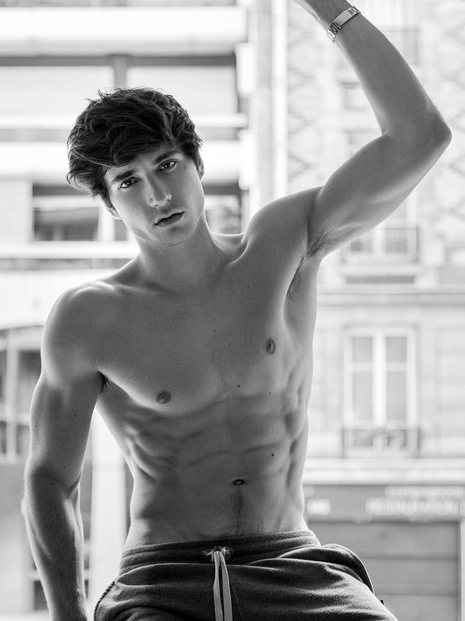 home alone with Axel home alone with Axel Vanity Teen 虚荣青年 Lifestyle & new faces magazine