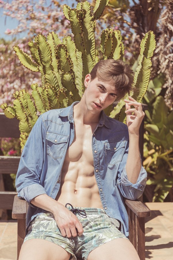 Alvaro Bracero by Juanchy Garcia Alvaro Bracero by Juanchy Garcia Vanity Teen 虚荣青年 Lifestyle & new faces magazine