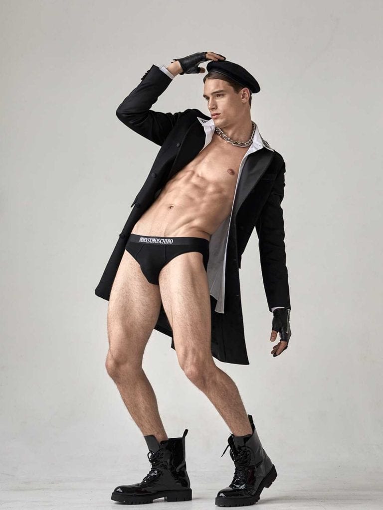 Moschino by Marcus Mam Moschino by Marcus Mam Vanity Teen 虚荣青年