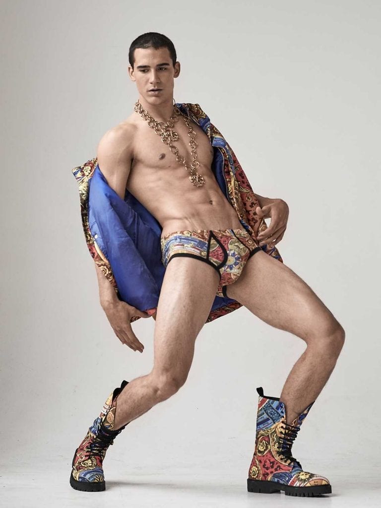 Moschino by Marcus Mam Moschino by Marcus Mam Vanity Teen 虚荣青年