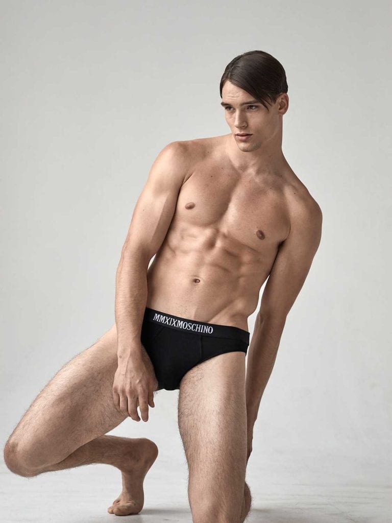 Moschino by Marcus Mam Moschino by Marcus Mam Vanity Teen 虚荣青年