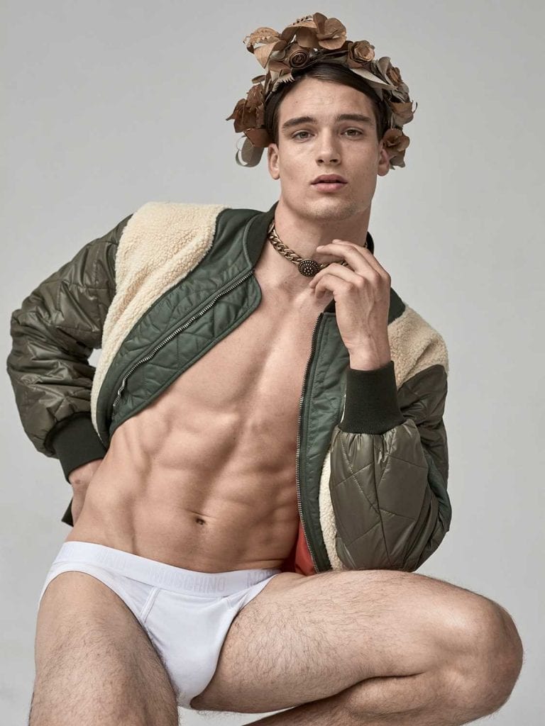 Moschino by Marcus Mam Moschino by Marcus Mam Vanity Teen 虚荣青年