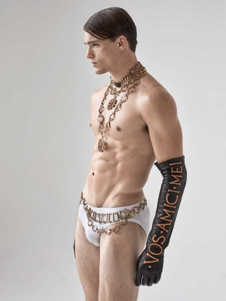 Moschino by Marcus Mam Moschino by Marcus Mam Vanity Teen 虚荣青年