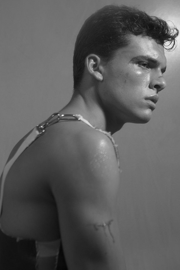 Technical Knockout Technical Knockout Vanity Teen 虚荣青年 Lifestyle & new faces magazine