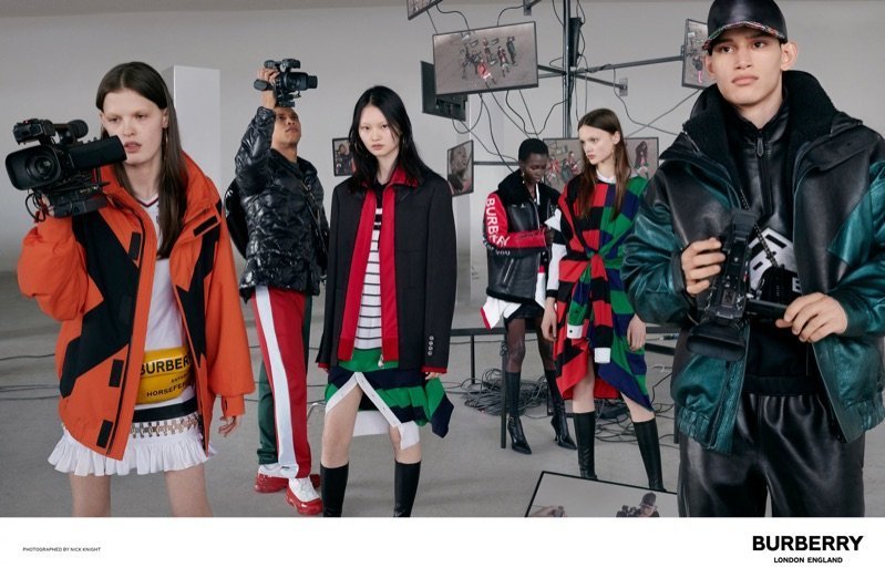 Burberry FW19 Vanity Teen 虚荣青年 Lifestyle & new faces magazine Burberry FW19 Burberry FW19 Vanity Teen 虚荣青年 Lifestyle & new faces magazine