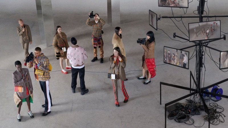 Burberry FW19 Vanity Teen 虚荣青年 Lifestyle & new faces magazine Burberry FW19 Burberry FW19 Vanity Teen 虚荣青年 Lifestyle & new faces magazine