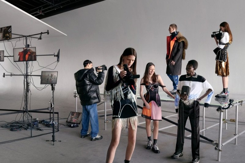 Burberry FW19 Vanity Teen 虚荣青年 Lifestyle & new faces magazine Burberry FW19 Burberry FW19 Vanity Teen 虚荣青年 Lifestyle & new faces magazine