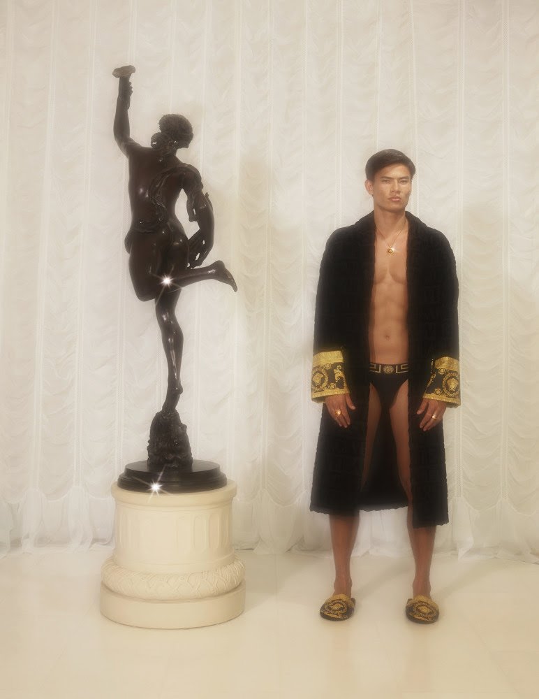 Simonas Pham for Versace Holiday Campaign Simonas Pham for Versace Holiday Campaign Vanity Teen 虚荣青年