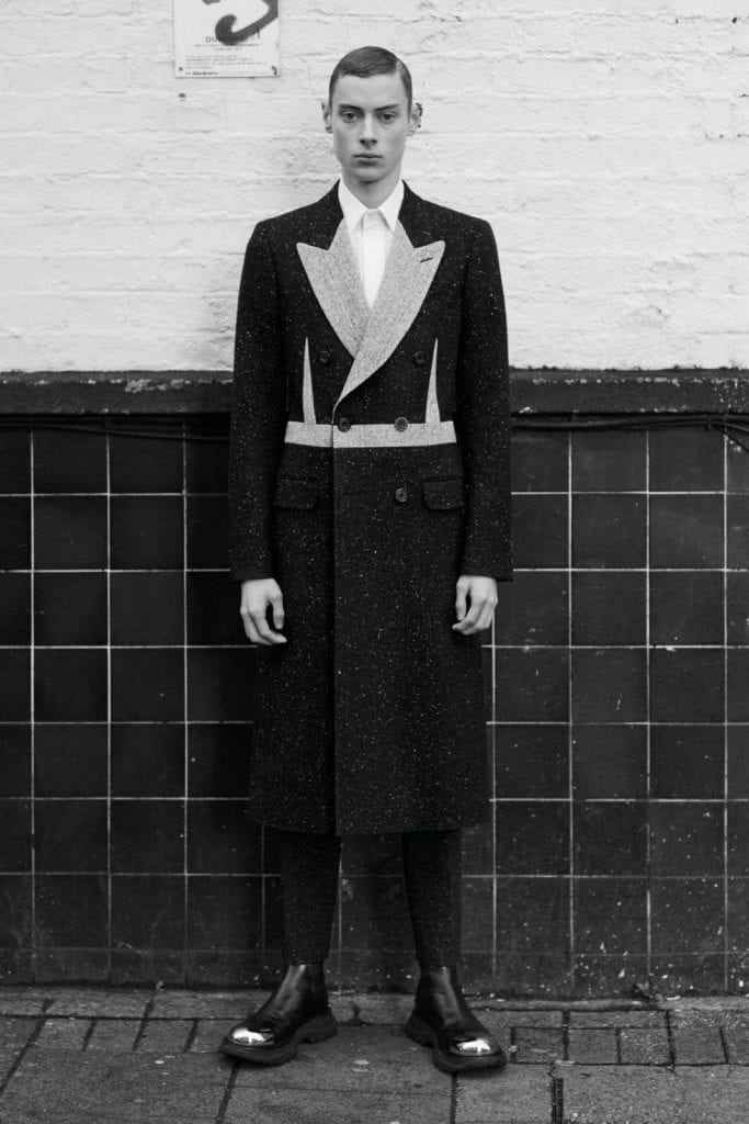 Alexander McQueen FW20 Alexander McQueen FW20 Vanity Teen 虚荣青年 Lifestyle & new faces magazine