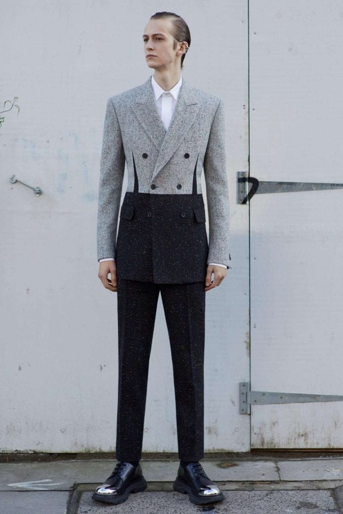 Alexander McQueen FW20 Alexander McQueen FW20 Vanity Teen 虚荣青年 Lifestyle & new faces magazine