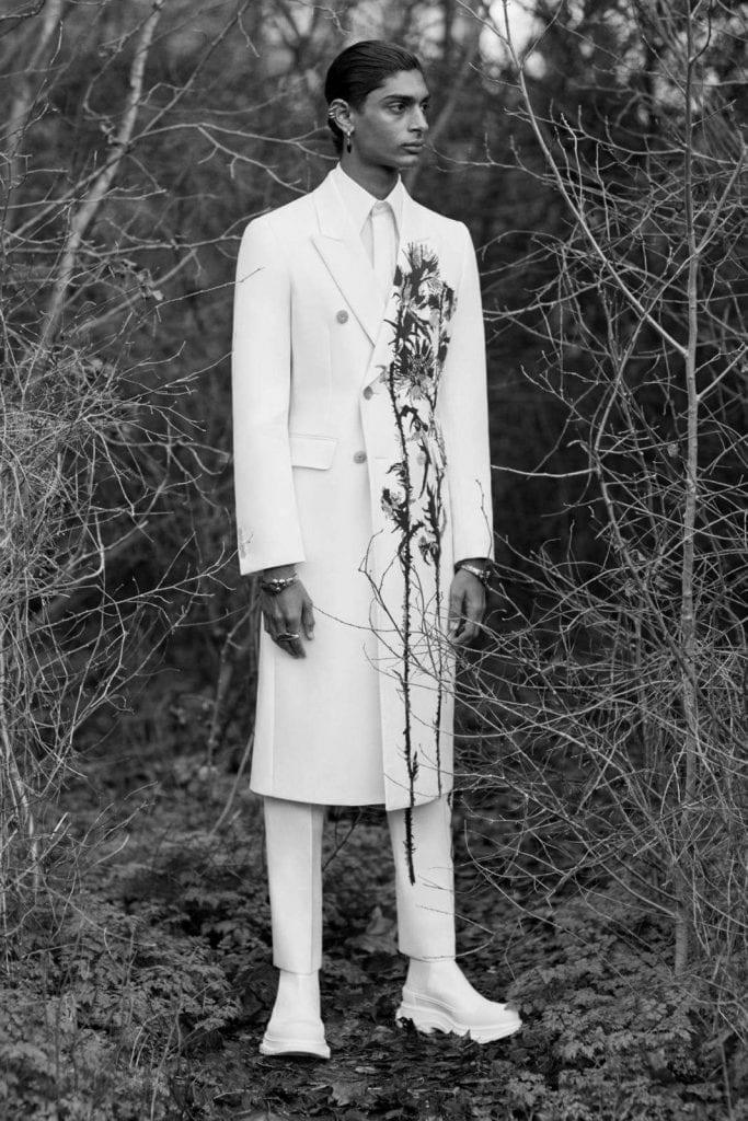 Alexander McQueen FW20 Alexander McQueen FW20 Vanity Teen 虚荣青年 Lifestyle & new faces magazine