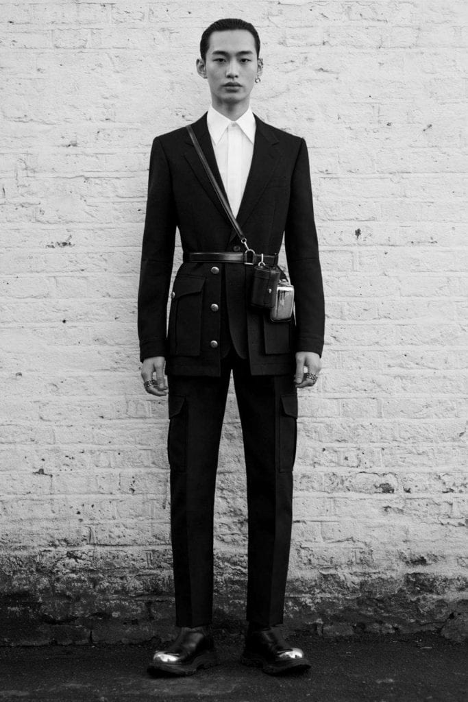 Alexander McQueen FW20 Alexander McQueen FW20 Vanity Teen 虚荣青年 Lifestyle & new faces magazine