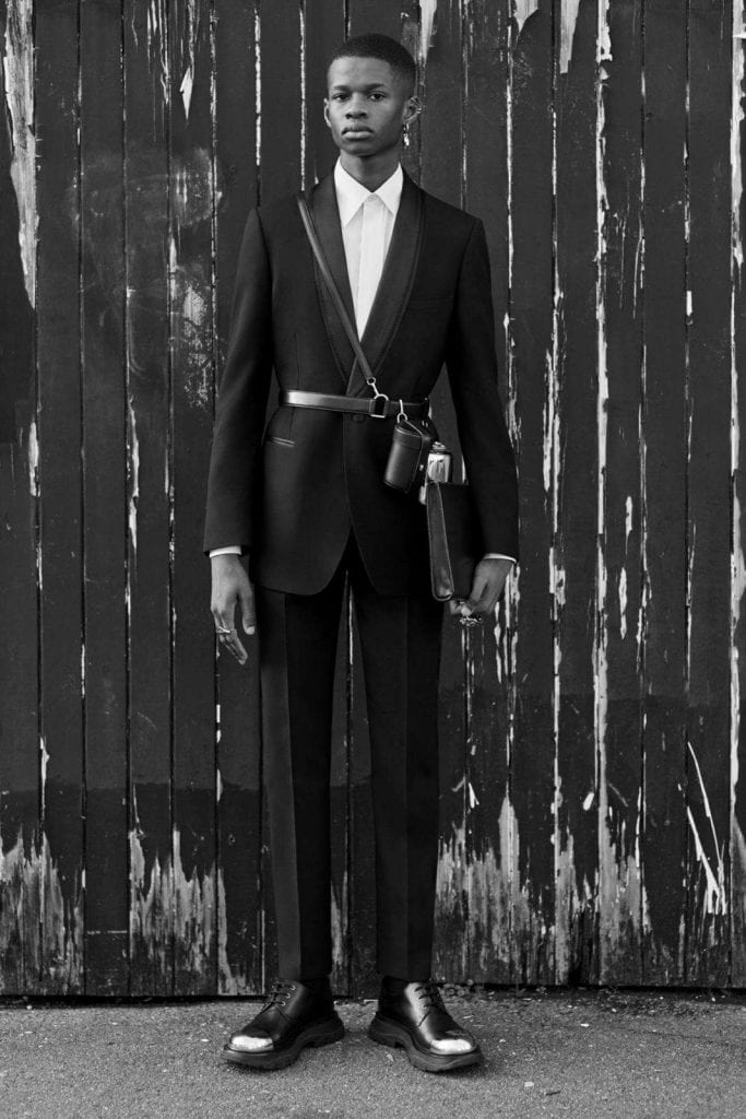 Alexander McQueen FW20 Alexander McQueen FW20 Vanity Teen 虚荣青年 Lifestyle & new faces magazine