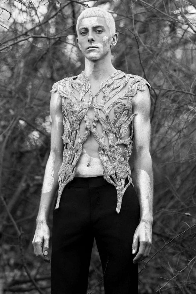 Alexander McQueen FW20 Alexander McQueen FW20 Vanity Teen 虚荣青年 Lifestyle & new faces magazine