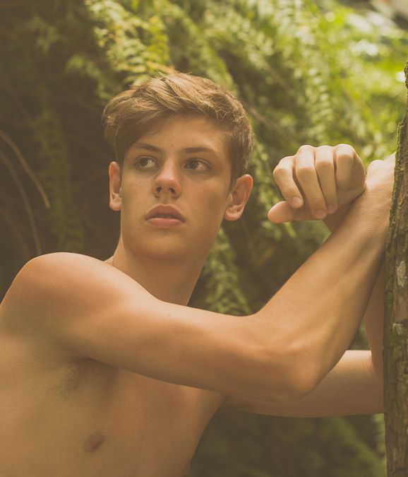 Artur Limberger by Beto Urbano Artur Limberger by Beto Urbano Vanity Teen 虚荣青年 Lifestyle & new faces magazine