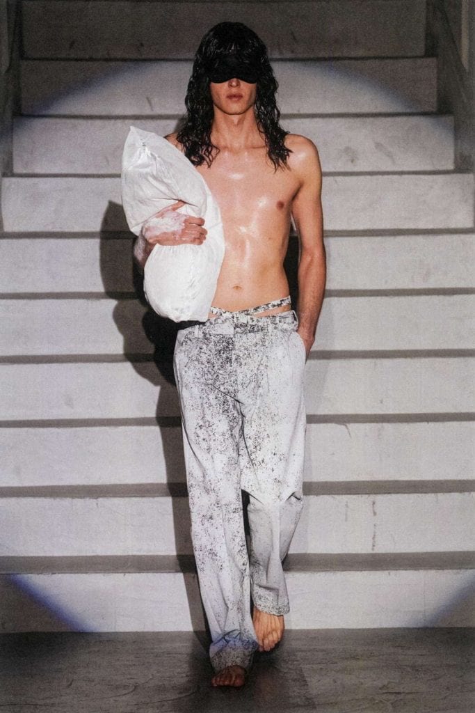 FW 20 DRESSEDUNDRESSED Runway FW 20 DRESSEDUNDRESSED Runway Vanity Teen 虚荣青年 Lifestyle & new faces magazine