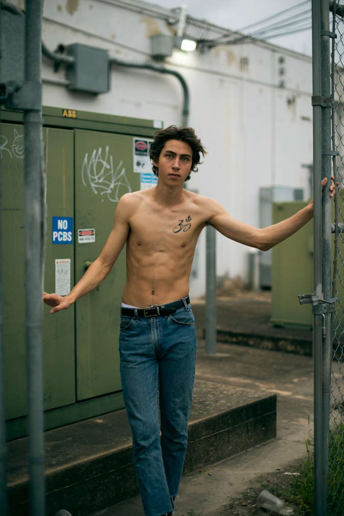 Vanity Teen EXCLUSIVE The Great Alone Vanity Teen EXCLUSIVE The Great Alone Vanity Teen 虚荣青年 Lifestyle & new faces magazine