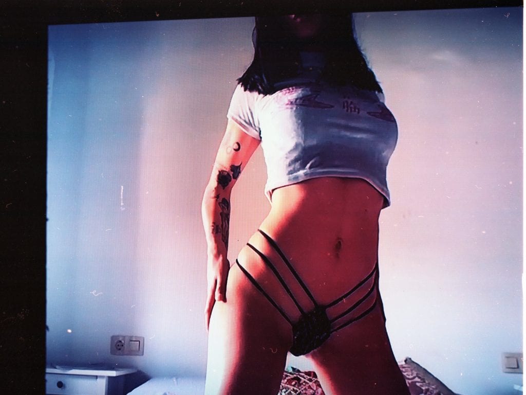 La Zowi Webcam Chat + Photo Series La Zowi Webcam Chat + Photo Series Vanity Teen 虚荣青年 Lifestyle & new faces magazine